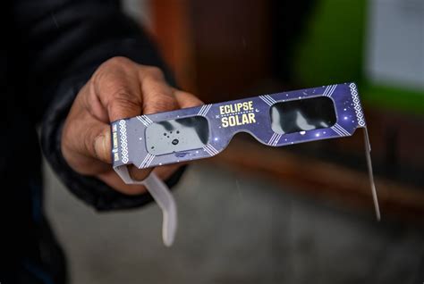 https kobi5.com news watch-for-fake-eclipse-glasses-59076 amp|Counterfeit eclipse glasses are selling online. How to spot fakes.